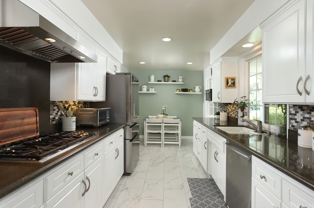 4806 Ocean View Blvd, La Canada, CA 91011-1234