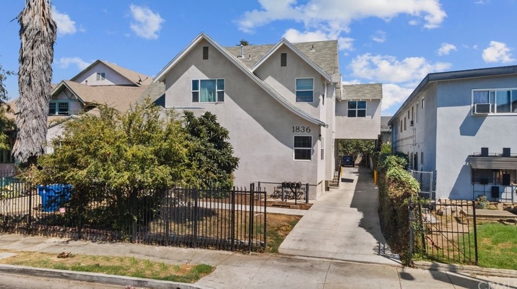 1836 Arlington Ave, Los Angeles, CA 90019-6224