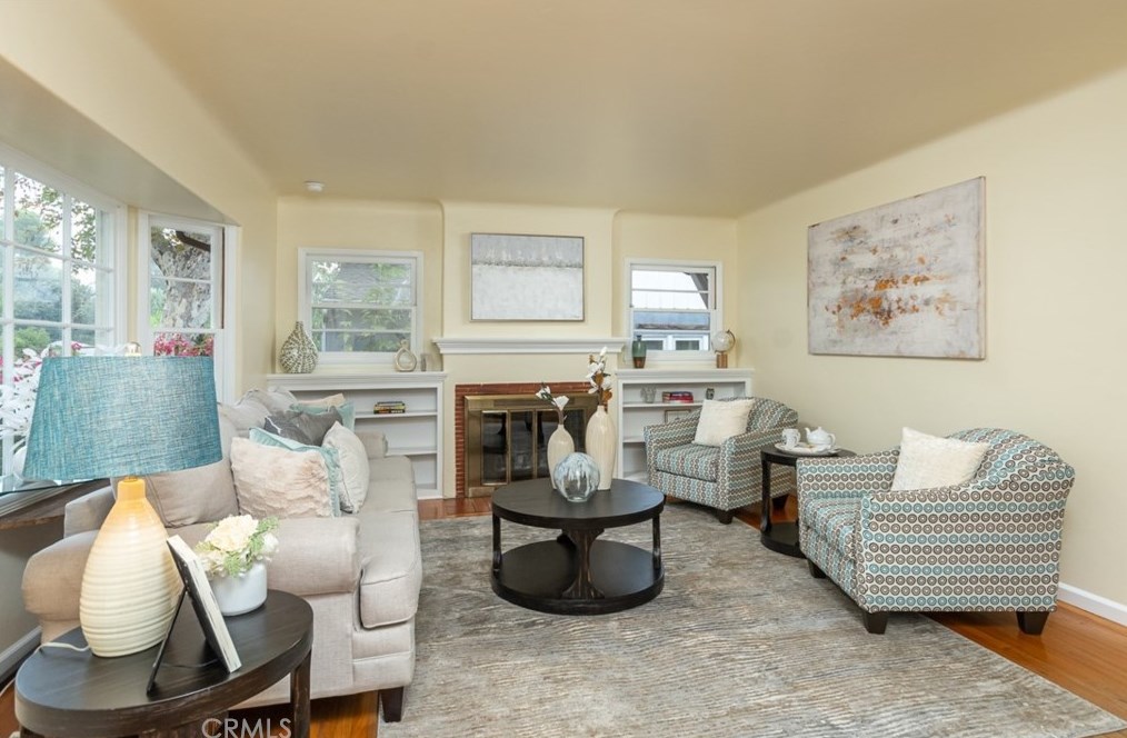 1980 Layton St, Pasadena, CA 91104-1706