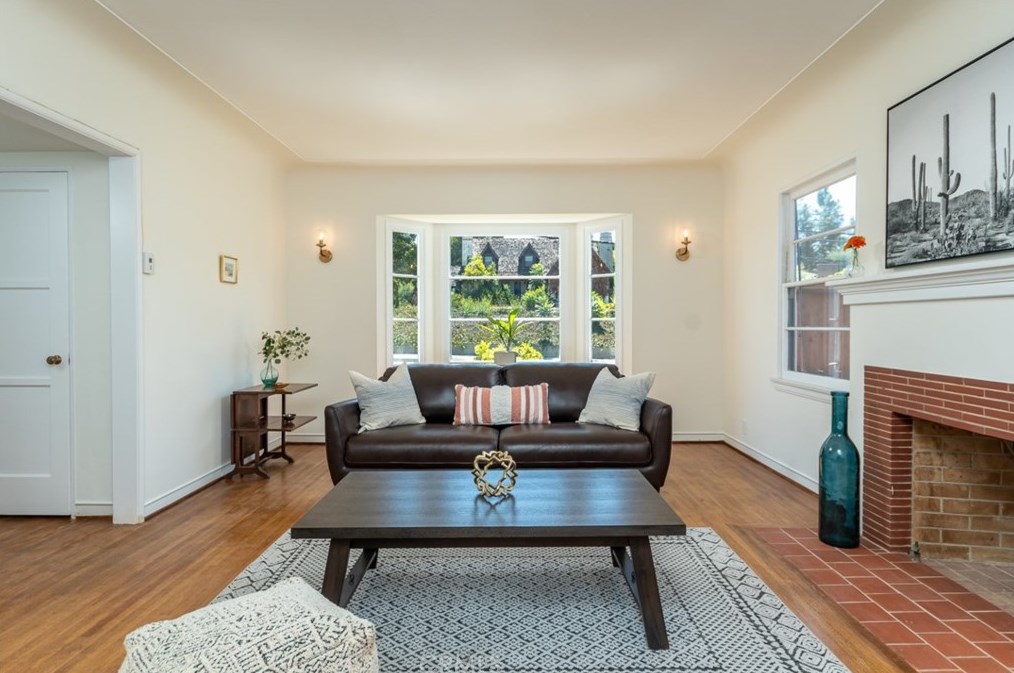 1901 Hellman Ave, Alhambra, CA 91803-3819