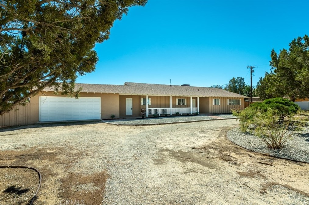 2302 Avenue, Palmdale, CA