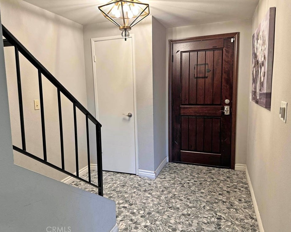 9421 Via Monique, Burbank, CA 91504