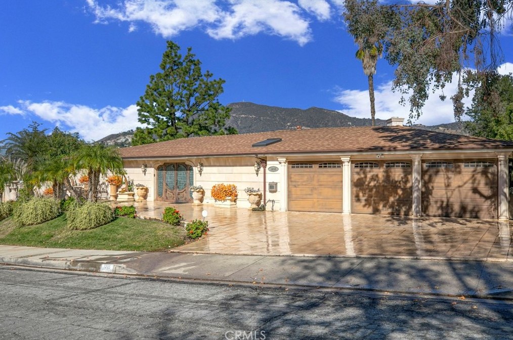 1205 Swarthmore Dr, Glendale, CA 91206