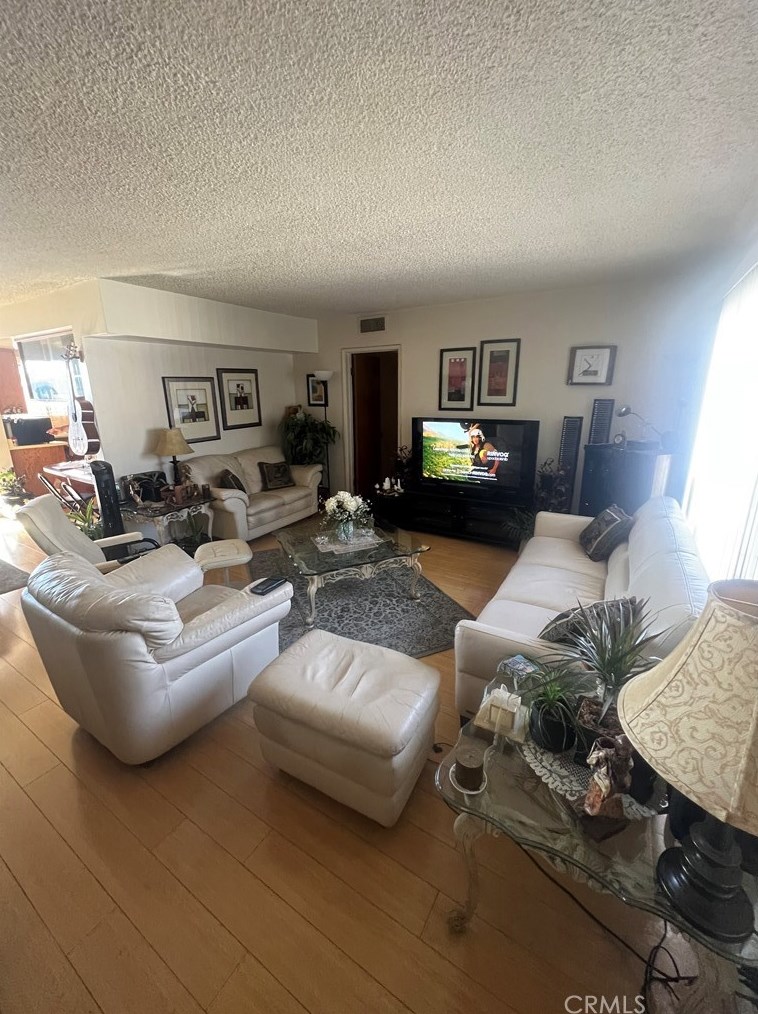 330 N Howard St #311, Glendale, CA 91206