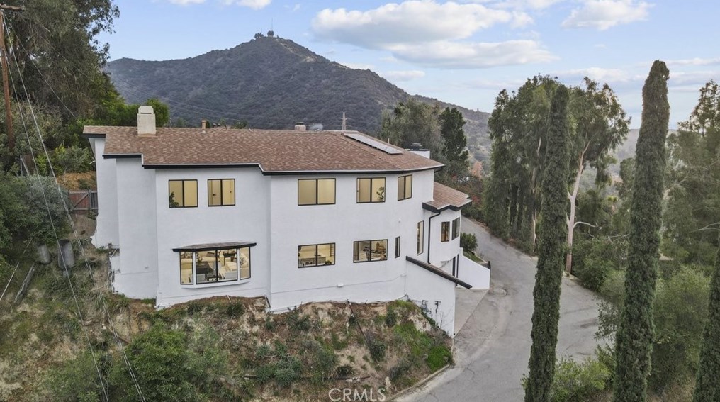 3360 E Chevy Chase Dr, Glendale, CA 91206