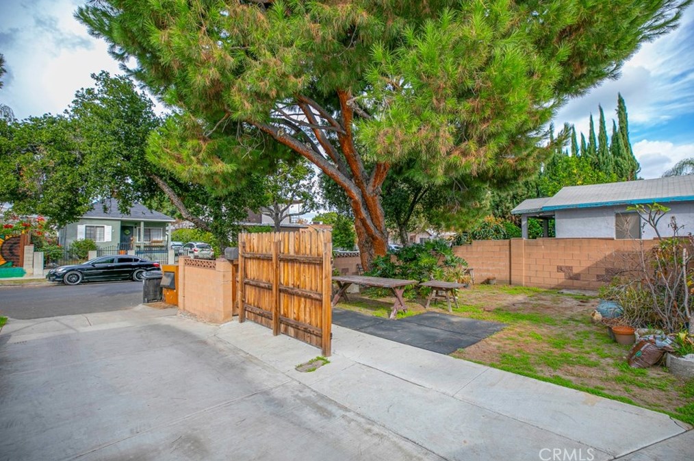 2406 Shoredale Ave, Los Angeles, CA 90031-1121