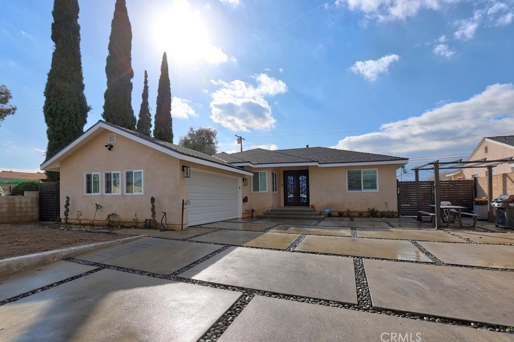 9555 Stanwin Ave, Los Angeles, CA 91331-5535