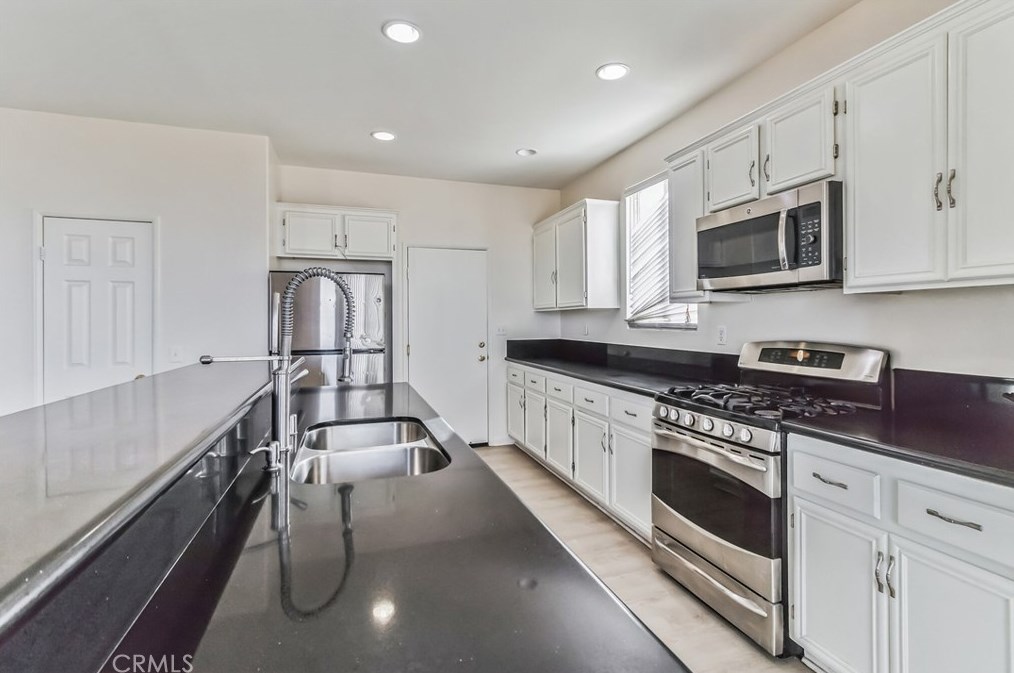 45419 21st St, Lancaster, CA 93536