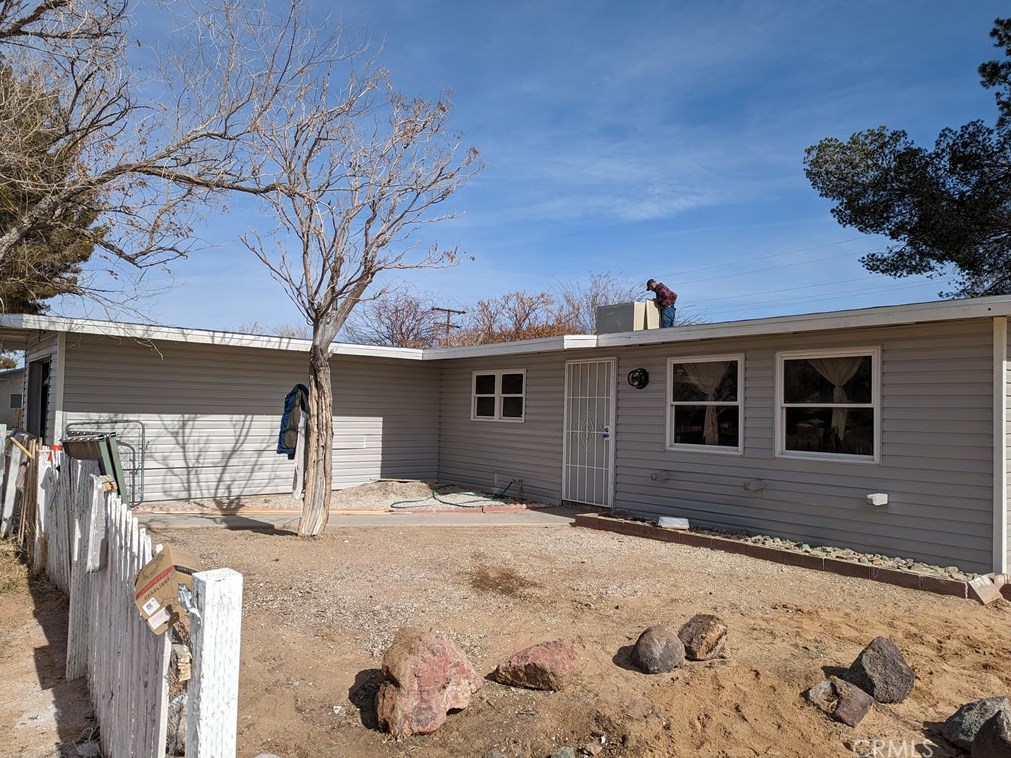13656 Margo St, Edwards Air Force Base, CA 93523