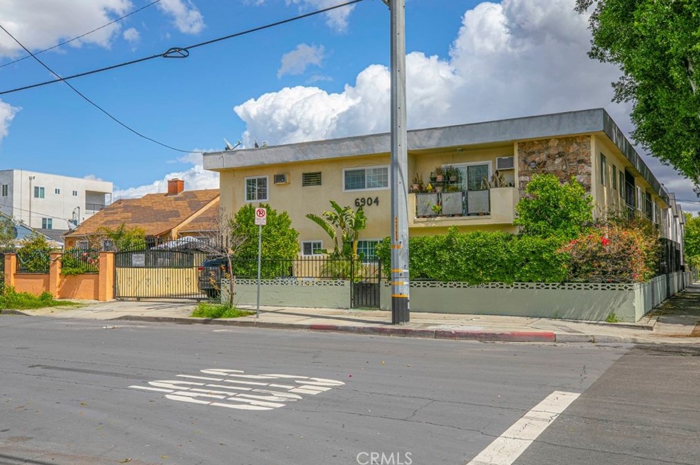 6904 Radford Ave #7, North Hollywood, CA 91605