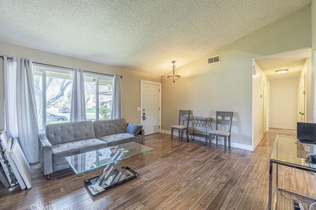 37846 Birch Tree Ln, Palmdale CA  93550-5485 exterior