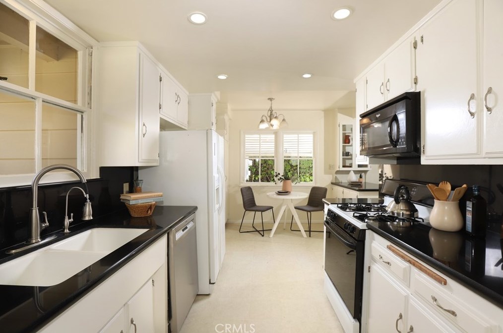 3544 Paraiso Way, Glendale, CA 91214
