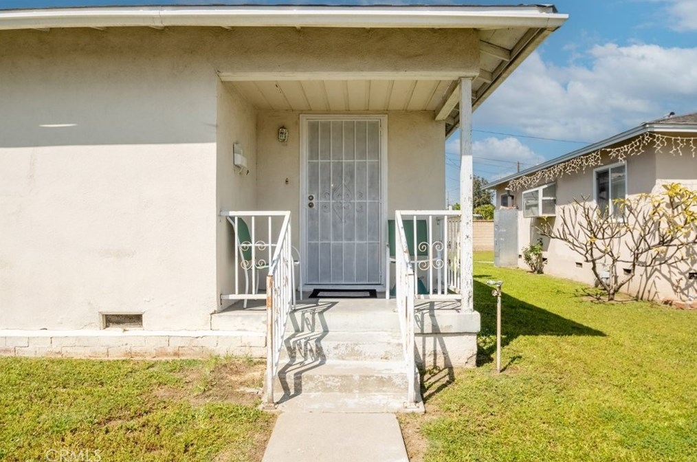 104 E Victoria Ave, Montebello, CA 90640