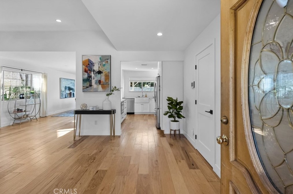 17315 Tennyson Pl, San Fernando, CA 91344