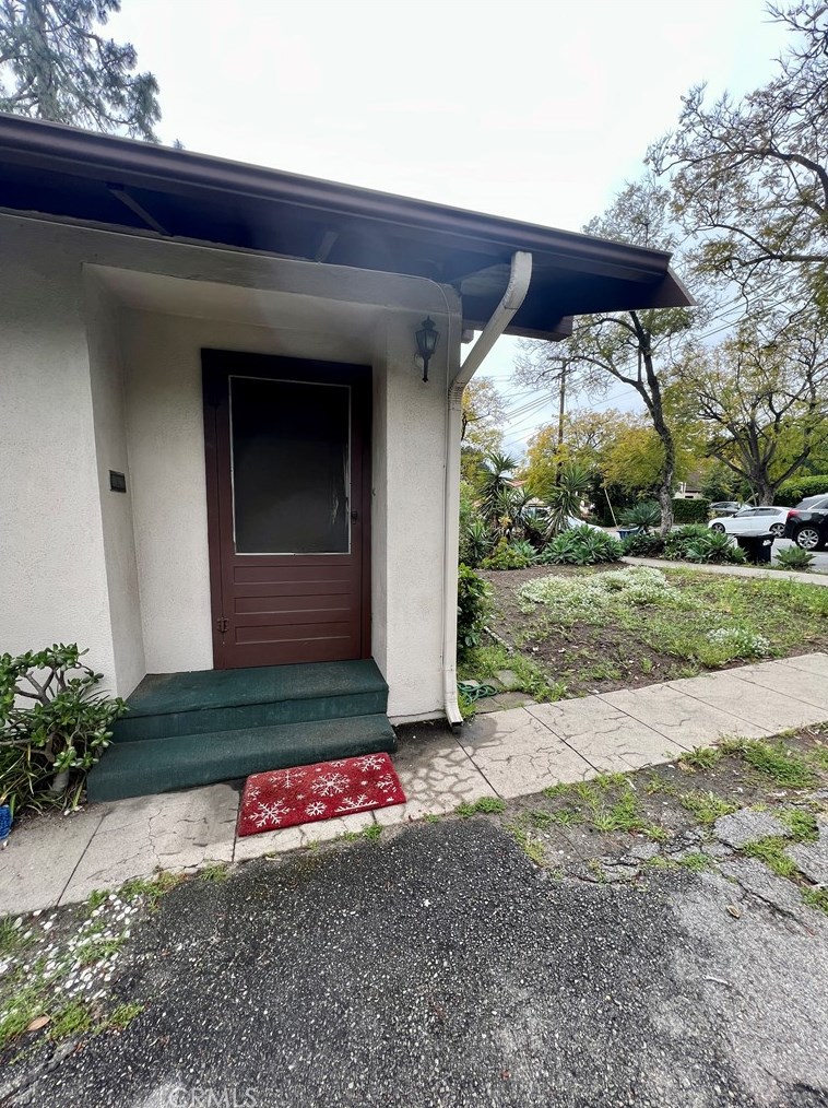 78 S Hermosa Ave, Sierra Madre, CA 91024