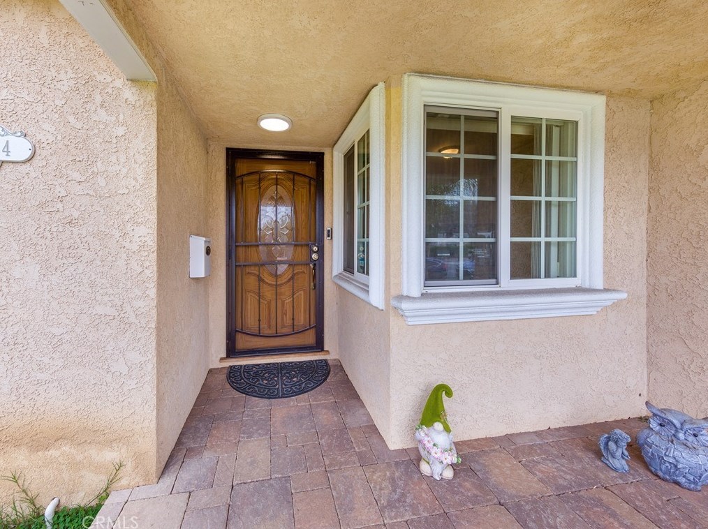 10354 Haskell Ave, San Fernando, CA 91344-7134