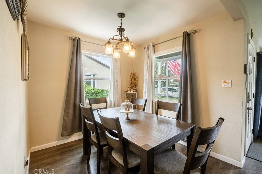 712 Century Blvd, Los Angeles CA  90044-4514 exterior