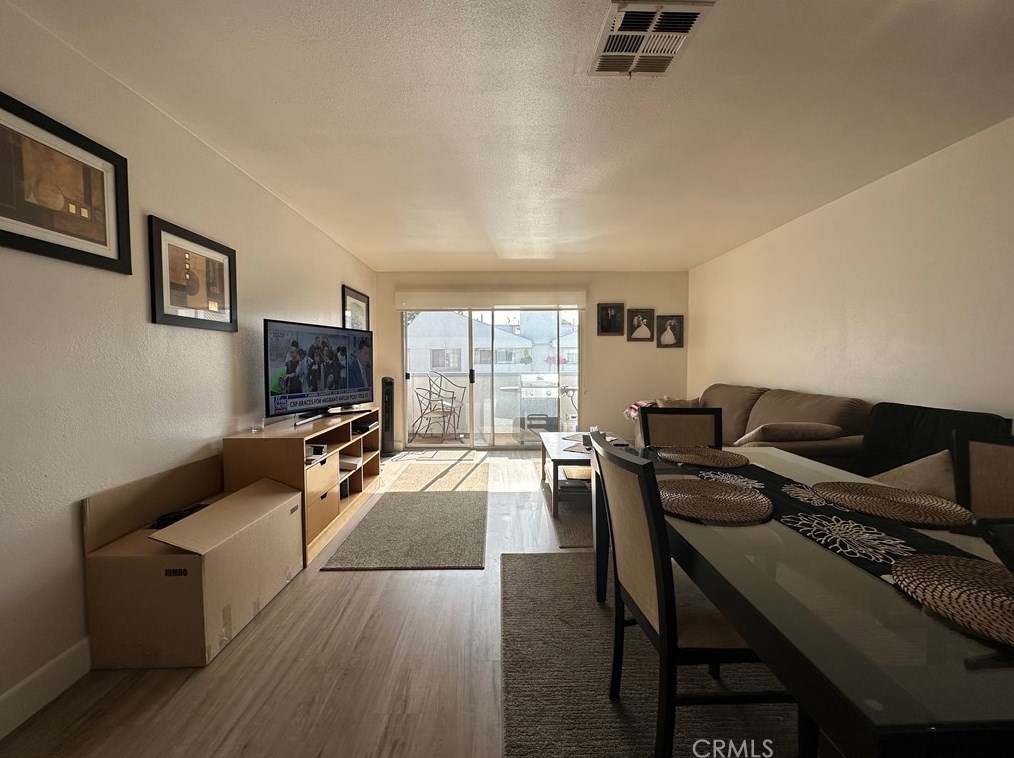 618 N Howard St #242, Glendale, CA 91206