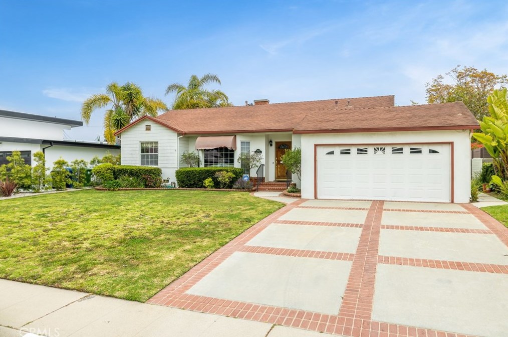 8026 Dunfield Ave, Los Angeles, CA 90045-1424