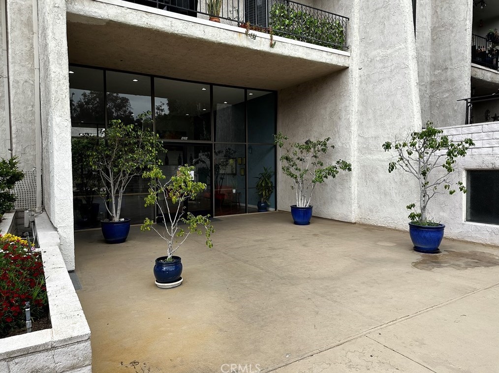 1401 Valley View Rd, Glendale, CA 91202