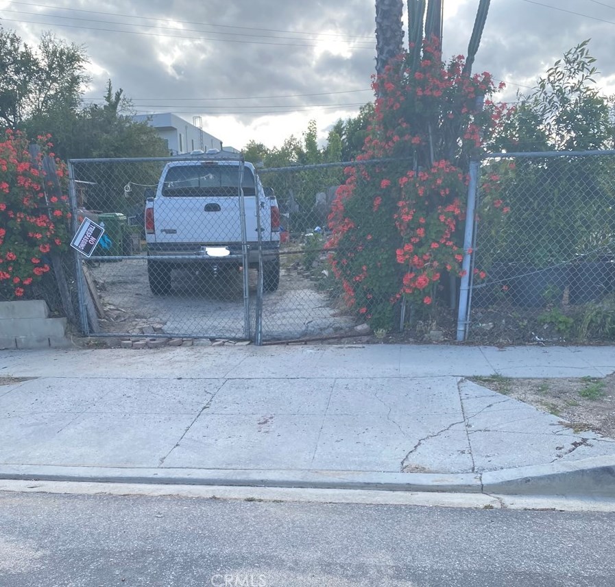 6058 Craner Ave, North Hollywood, CA 91606