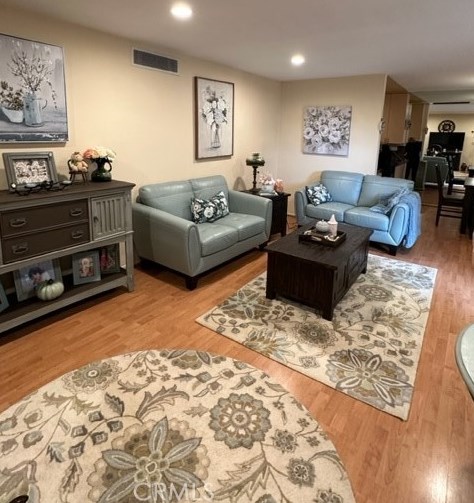 1146 E Lexington Dr #214, Glendale, CA 91206