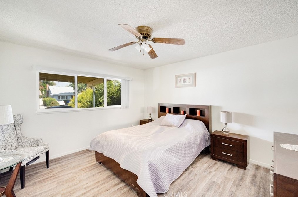 19558 Gault St, Los Angeles CA  91335-3623 exterior