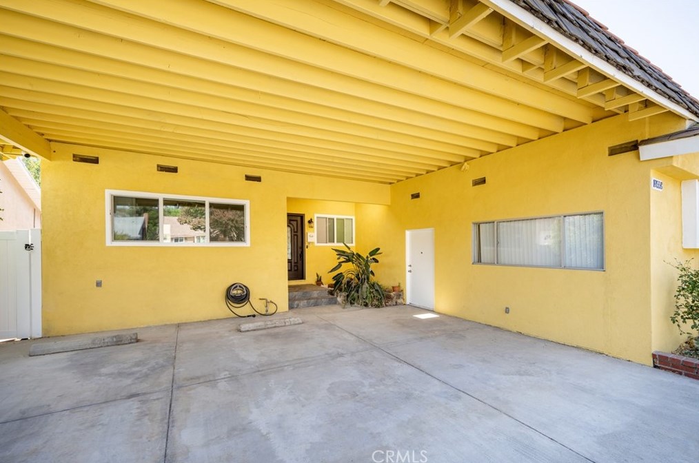 19558 Gault St, Los Angeles CA  91335-3623 exterior