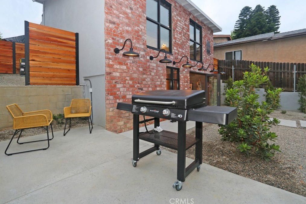 5103 San Rafael, Los Angeles CA  90042-3240 exterior