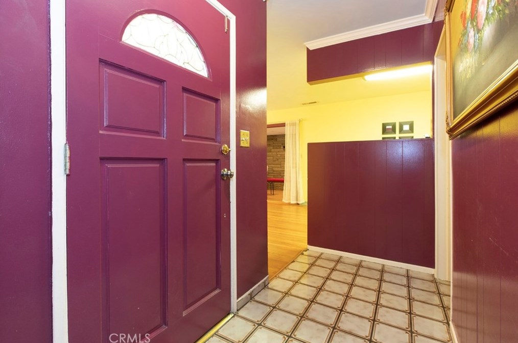 9271 Greenbush Ave, Los Angeles CA  91331-5903 exterior