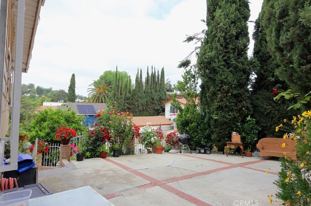 5064 San Rafael, Los Angeles CA  90042-3239 exterior