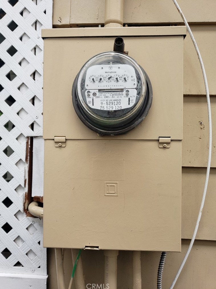 5064 San Rafael, Los Angeles CA  90042-3239 exterior