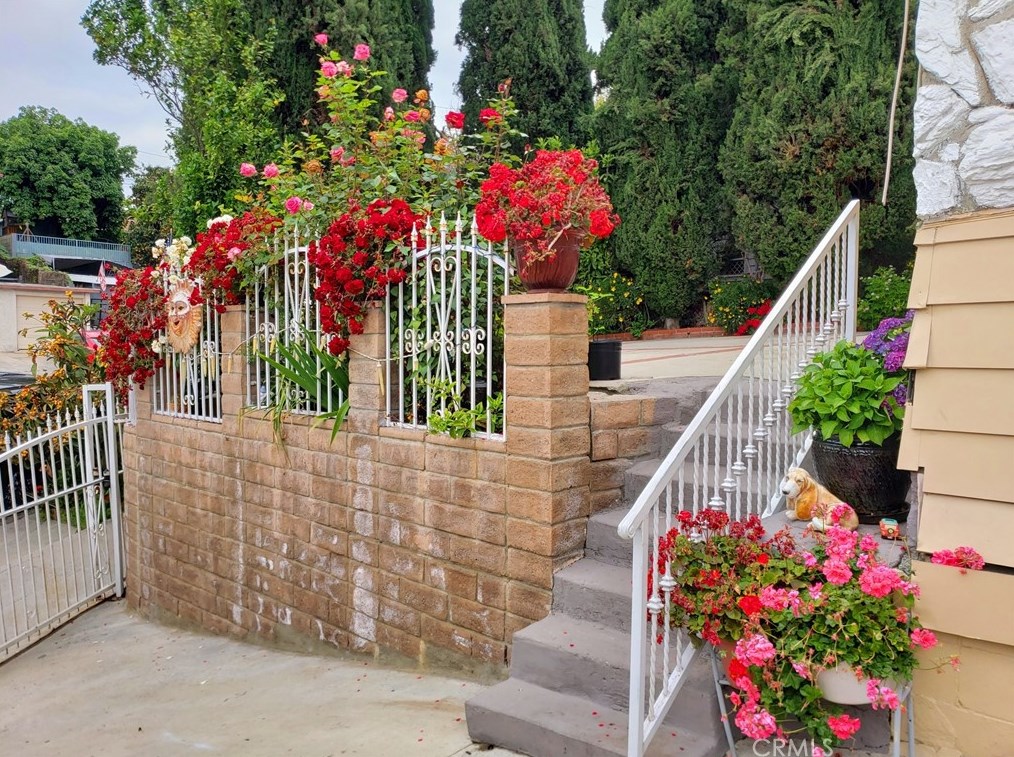 5064 San Rafael Ave, Los Angeles CA  90042-3239 exterior