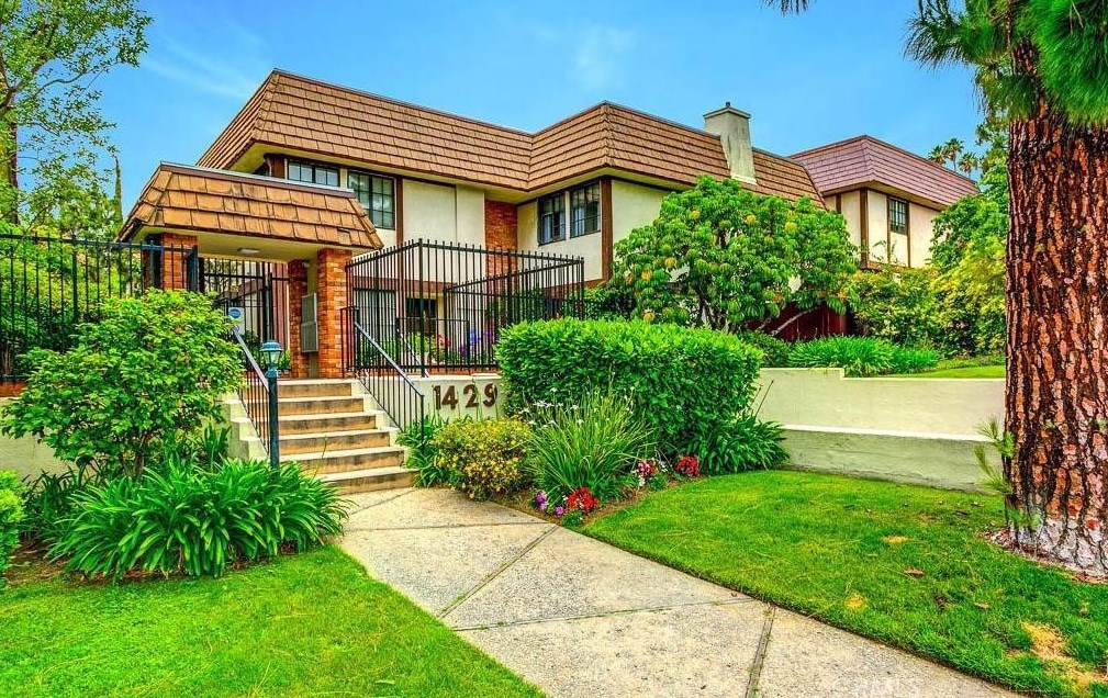 1429 Valley View Rd #6, Glendale, CA 91202