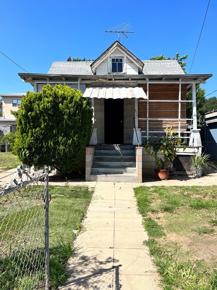 6531 Pollard St, Los Angeles, CA 90042-2940
