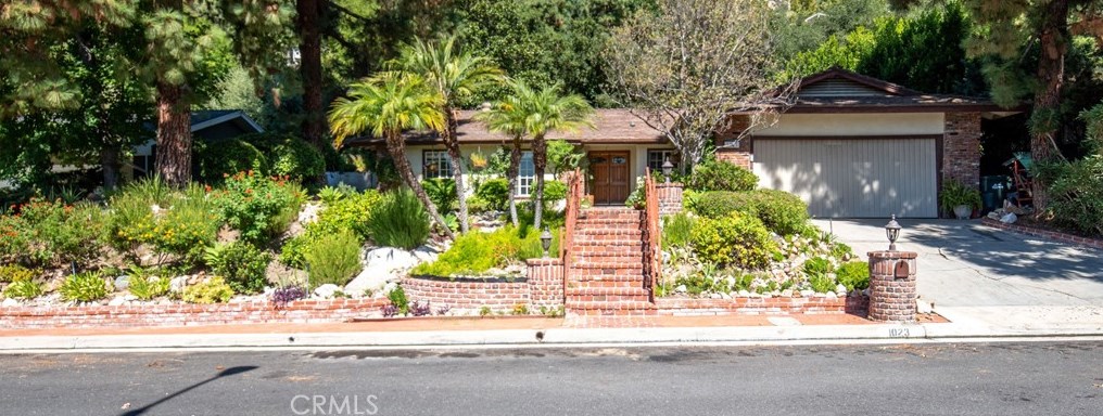 1023 White Deer Dr, La Canada, CA 91011