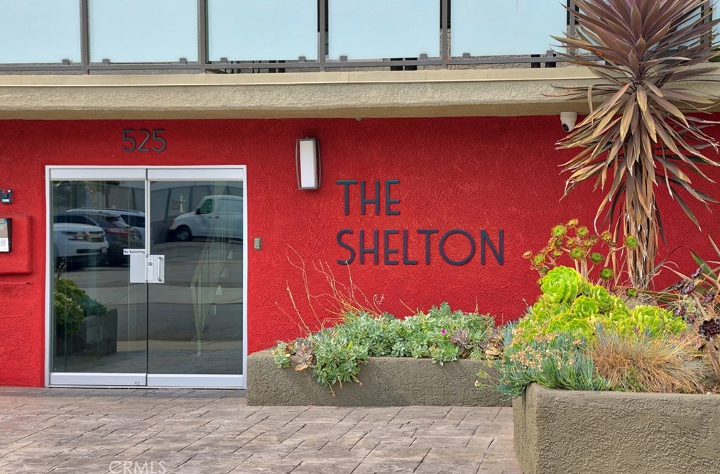 525 S Shelton St #205, Burbank, CA 91506