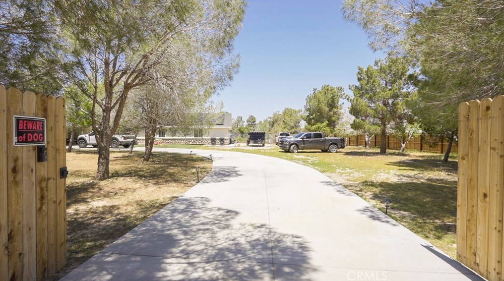 8219 W Ave D 10, Lancaster, CA 93536