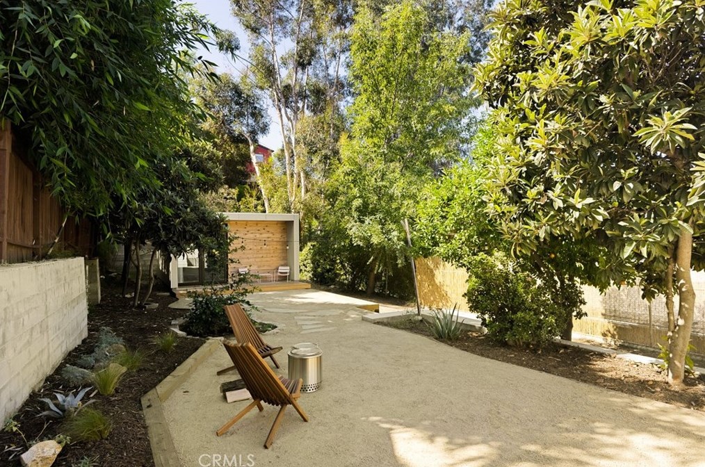 2128 Cove Ave, Los Angeles CA  90039-3917 exterior