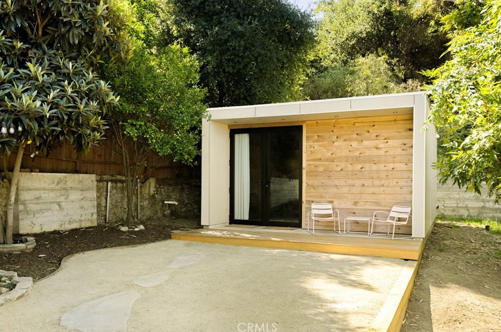 2128 Cove Ave, Los Angeles CA  90039-3917 exterior