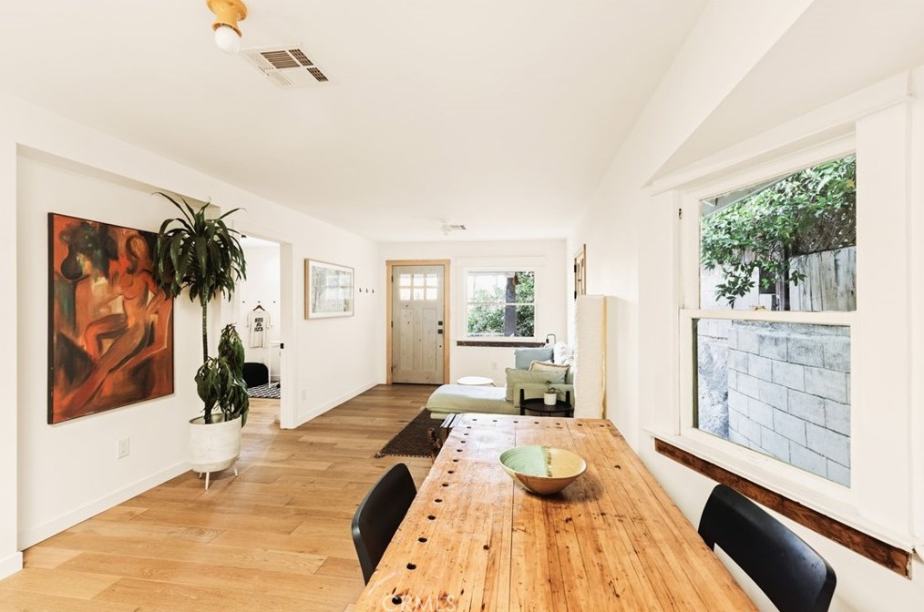 2128 Cove Ave, Los Angeles CA  90039-3917 exterior