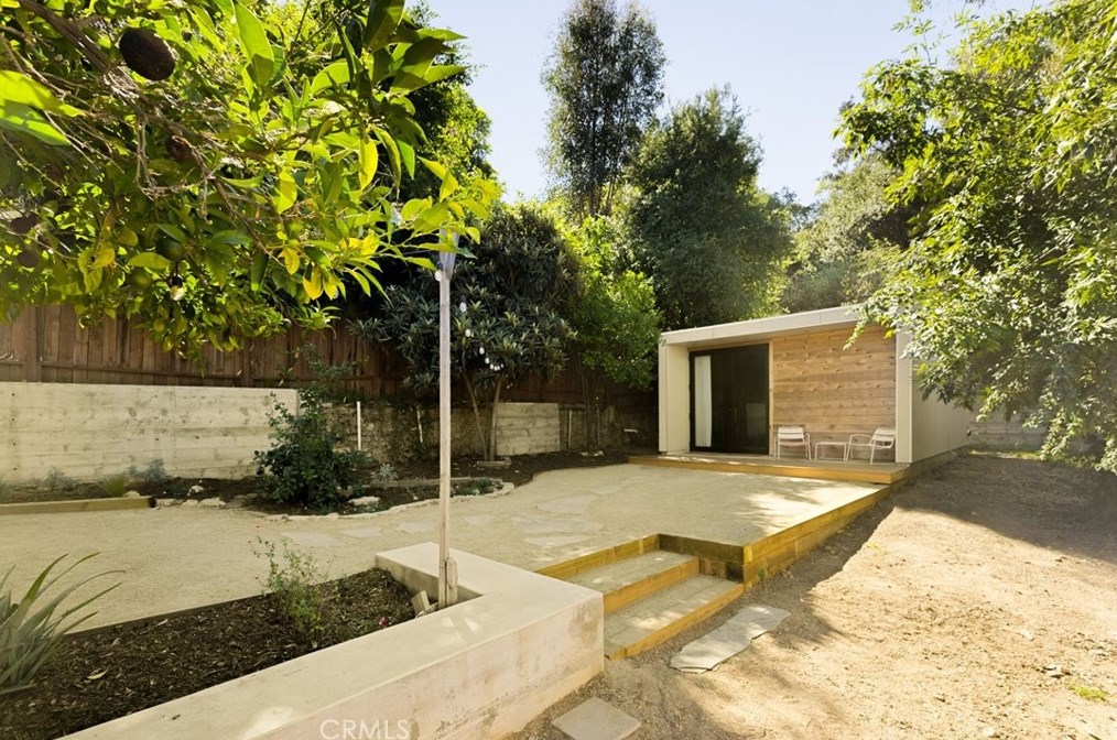 2128 Cove Ave, Los Angeles CA  90039-3917 exterior