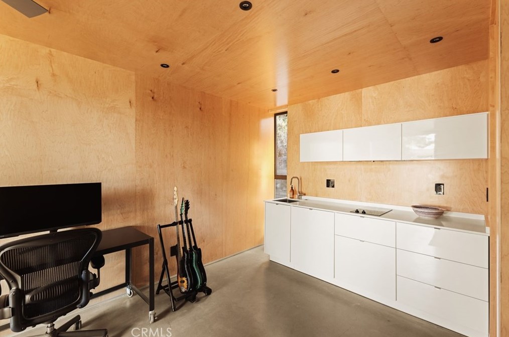 2128 Cove Ave, Los Angeles CA  90039-3917 exterior