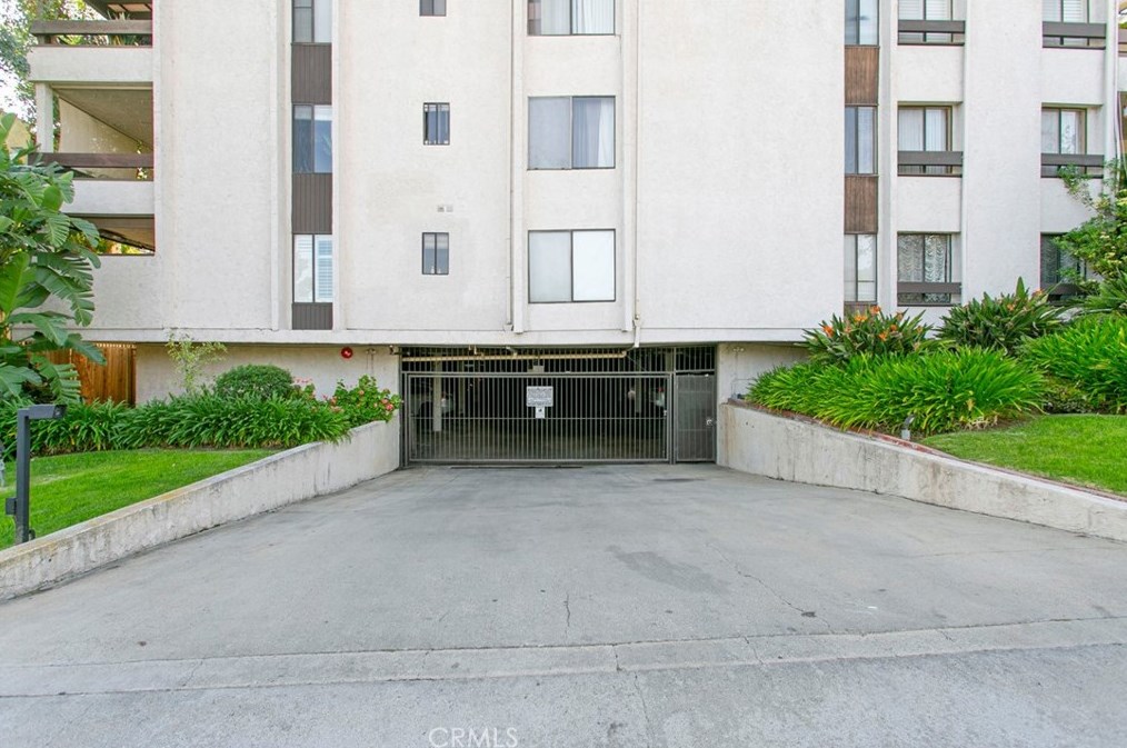 1325 Valley View Rd #305, Glendale, CA 91202