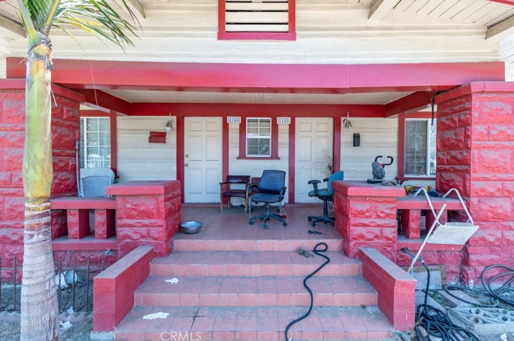 1186 37th Dr, Los Angeles CA  90007-4205 exterior