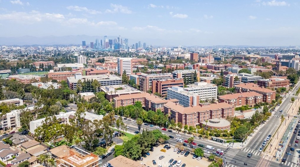 1186 37th Dr, Los Angeles CA  90007-4205 exterior