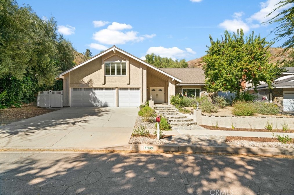 27049 Esward Dr, Calabasas, CA 91301