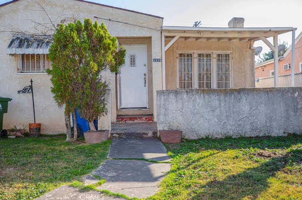 1814 W 68th St, Los Angeles, CA 90047