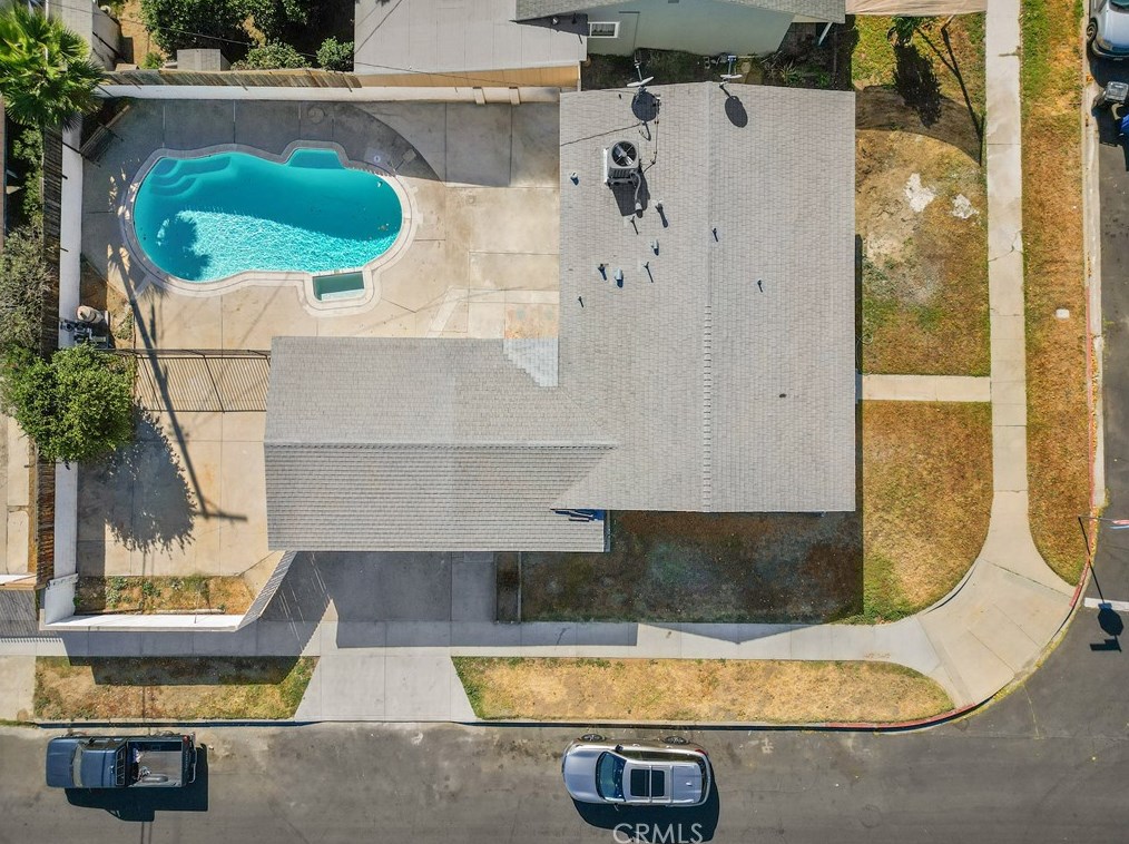 7950 Mammoth Ave, Van Nuys, CA 91402