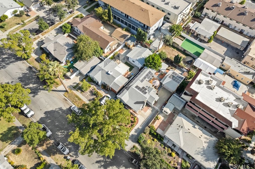 710 Milford St, Glendale CA  91203-1534 exterior